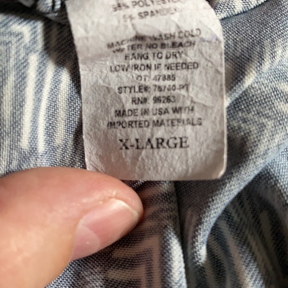 FREE w/purchase of any item $10 or more. JM Fleurette Chevron Blouse size XLP - Picture 9 of 9